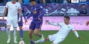 星空体育中国官网-海牛单场两直红！林创益亮鞋底飞铲对手，VAR改判将其直红罚下