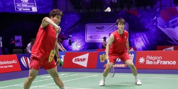 星空体育中国官网-羽毛球世锦赛女双决赛：刘圣书/谭宁丢掉一局，双方1-1平