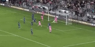 星空体育娱乐平台-梅西世界波率队晋级，开季3场贡献2球2助攻