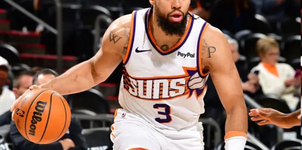 星空体育入口-神奇！勇士全场76次出手55次三分却取胜 太阳最后7分钟仅两分崩盘