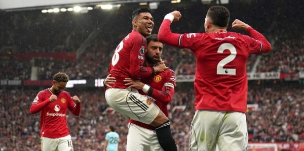 星空体育娱乐平台-3:2！姆伯莫2场2球，B费自我救赎，曼联终场绝杀，阿莫林如释重负