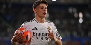 皇马队内人士：居勒尔就该踢组织型中场，而不是攻击型中场或边锋